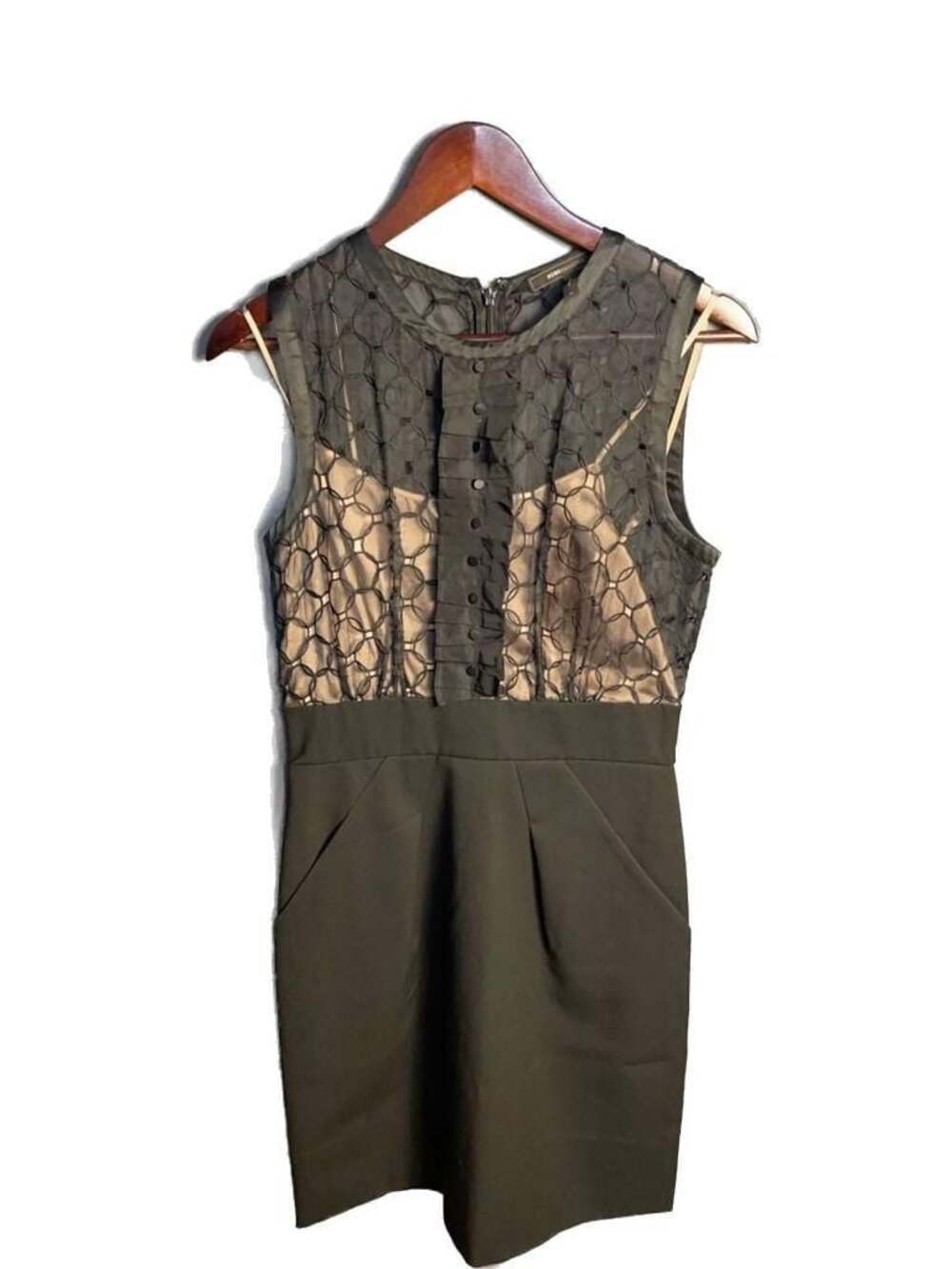 BCBGMAXAZRIA Sleeveless Cocktail Dress with Circle Lace Mesh size 4